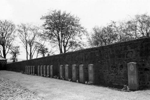Commonwealth War Graves Fettercairn Cemetery