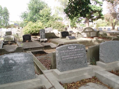 Commonwealth War Grave Stoke Cemetery
