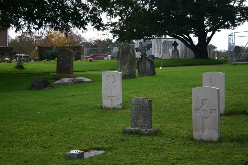 Commonwealth War Graves St Mary Churchyard
