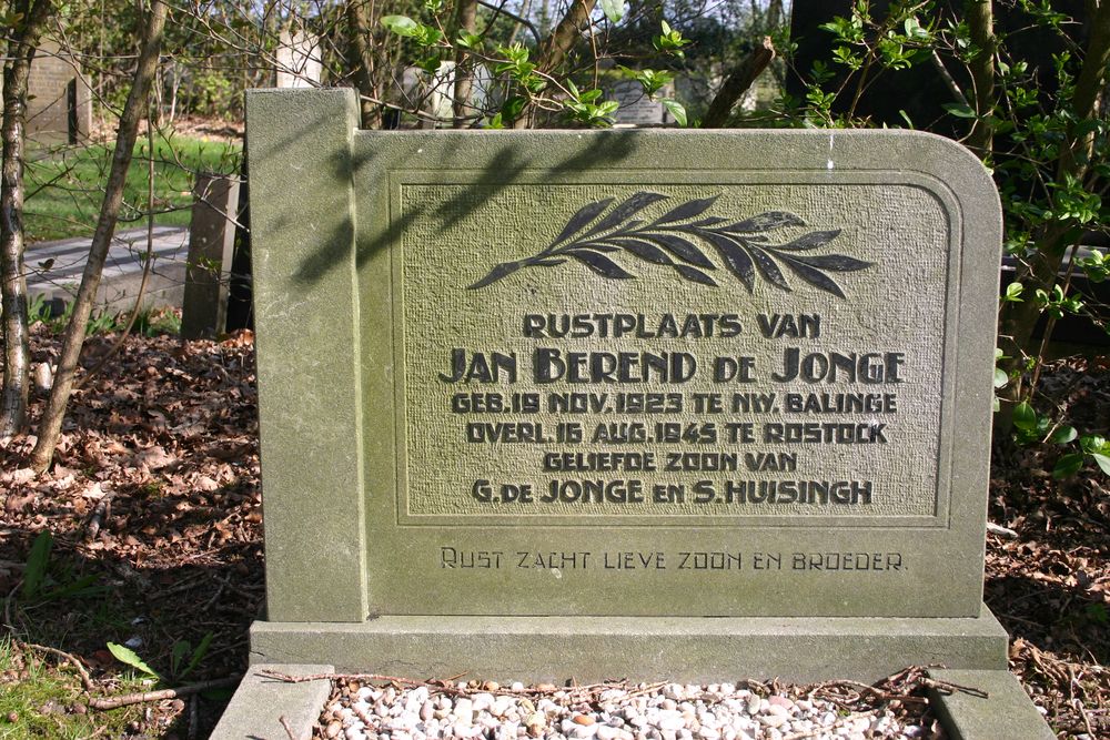 Dutch War Graves Nieuweroord