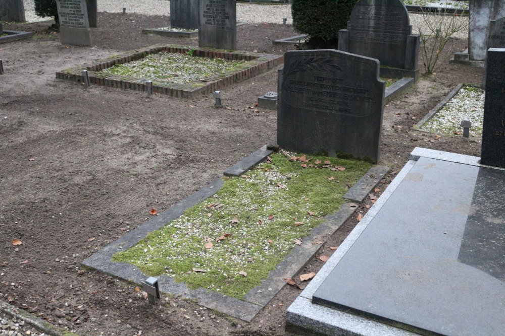 Dutch War Grave Groenekan