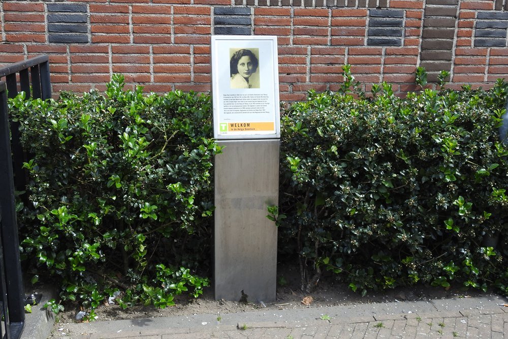 Monument Helga Deen Tilburg