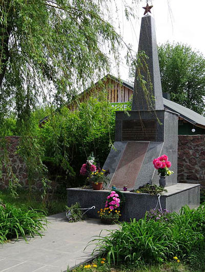 Mass Grave Soviet Soldiers & War Memorial 1943