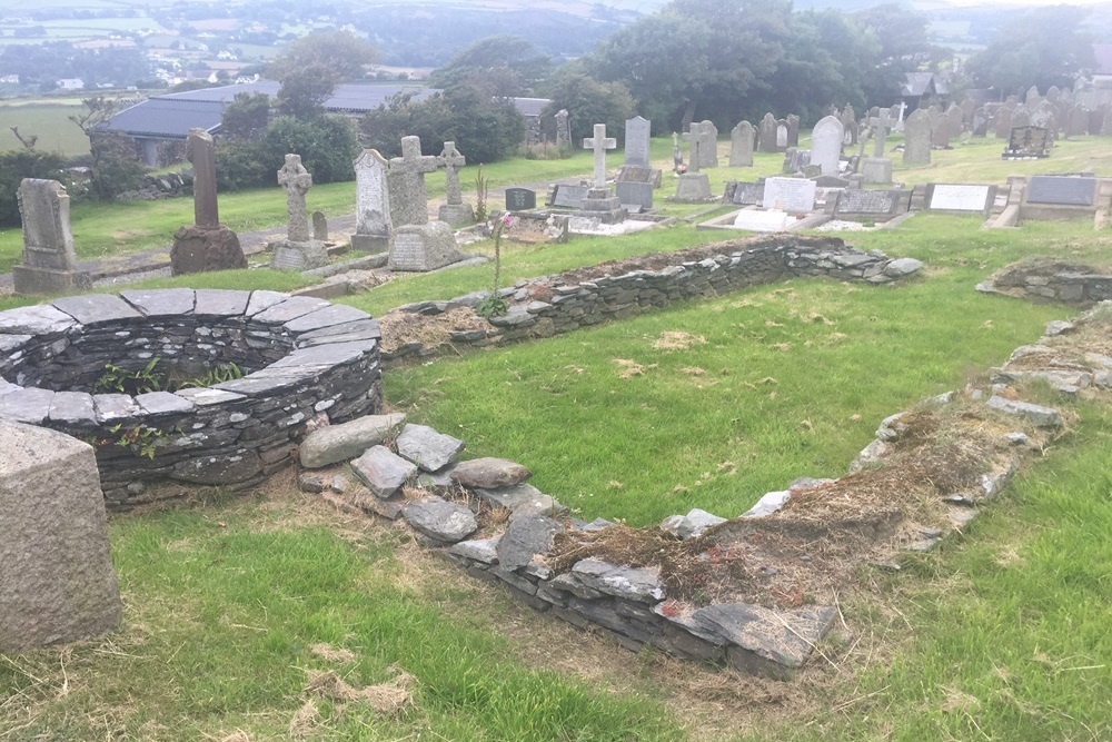 Commonwealth War Graves St. Maughold Churchyard