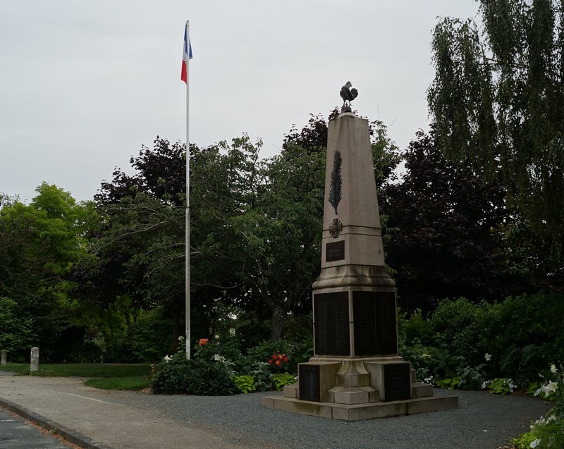 Oorlogsmonument Bourg-sous-la-Roche-sur-Yon