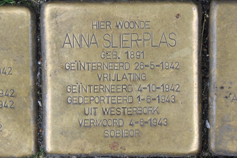 Stolpersteine Oude Doelenstraat 12 #3