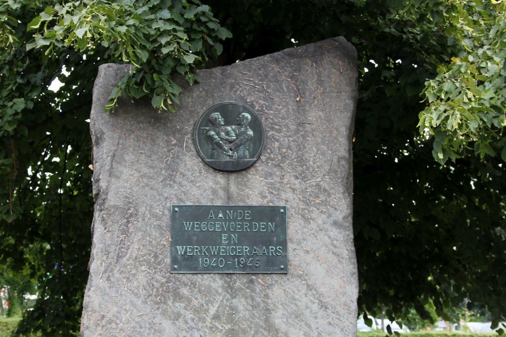 Monument Weggevoerden en Werkweigeraars Halle #5