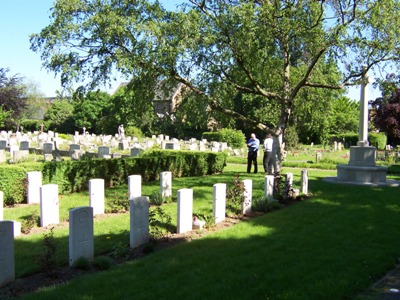 Commonwealth War Graves Barkingside Cemetery