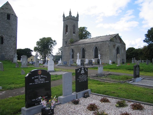 Commonwealth War Grave Dromiskin Church of Ireland Churchyard