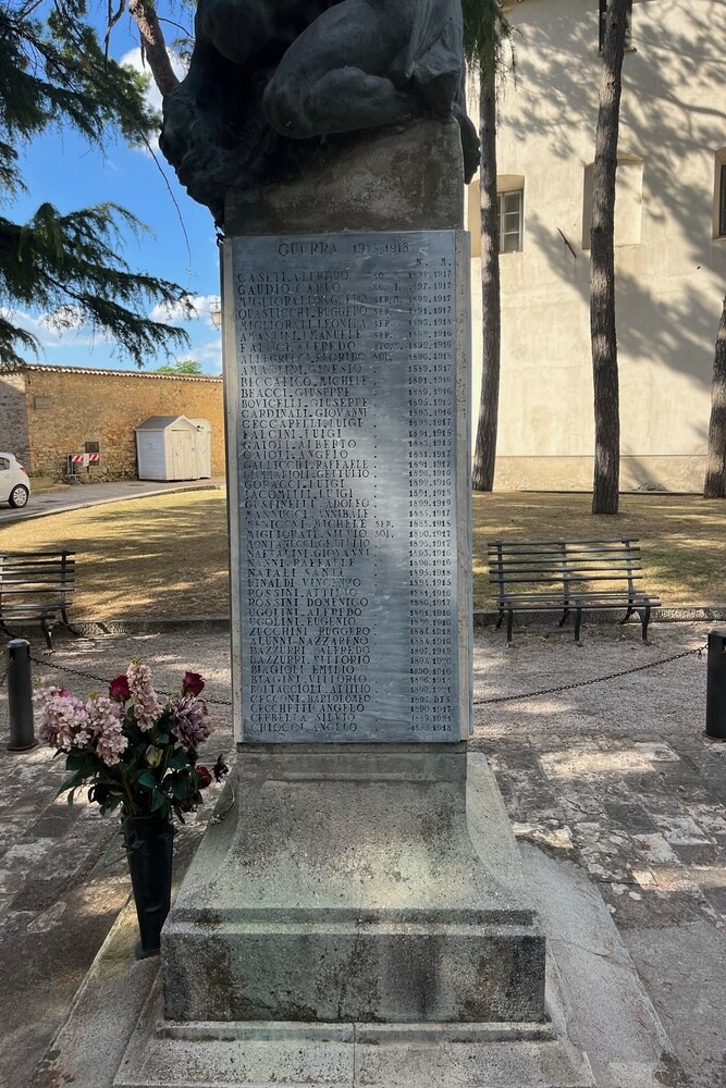 Oorlogsmonument Montone #3