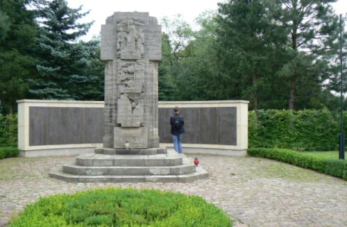 Kampbegraafplaats Neuburxdorf (Stalag IV B)