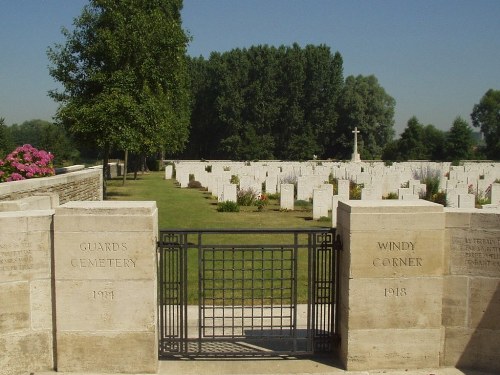 Commonwealth War Cemetery Windy Corner