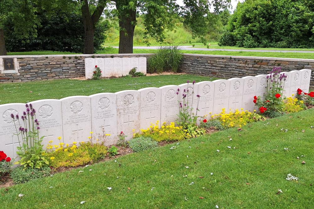 Commonwealth War Cemetery St. Olle #3