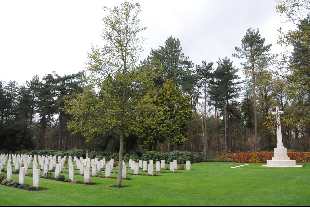 Canadese Oorlogsbegraafplaats Bergen op Zoom Bergen op Zoom