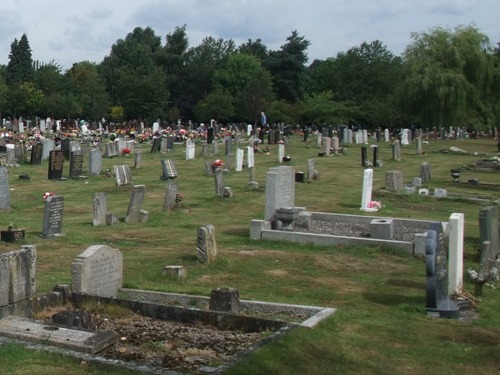 Commonwealth War Graves Mill Lane Cemetery