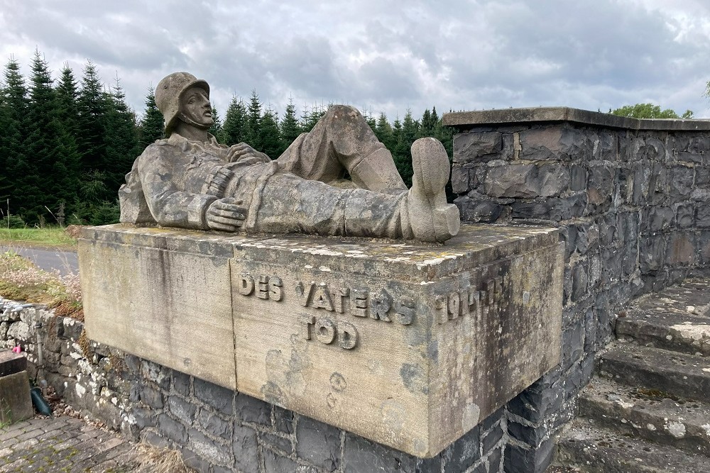 Oorlogsmonument Herbstein #2