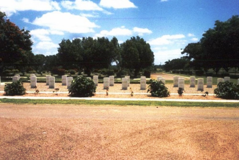 Commonwealth War Cemetery Charters Towers