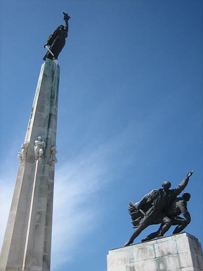 Victory Memorial Batina
