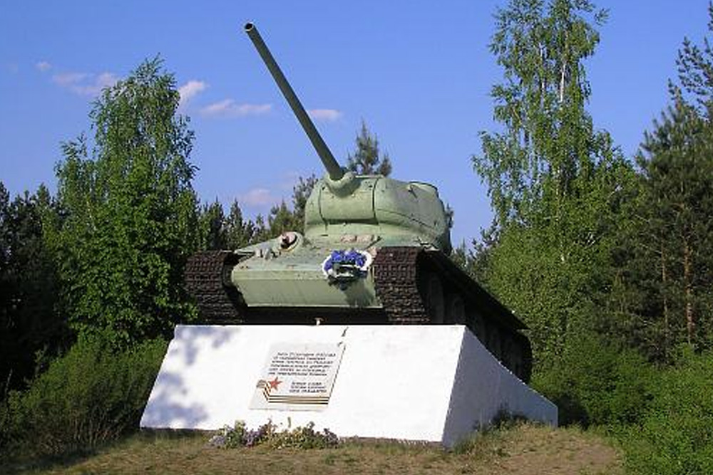 Monument Tankisten Bukryn Bruggenhoofd (IS-2 Tank)