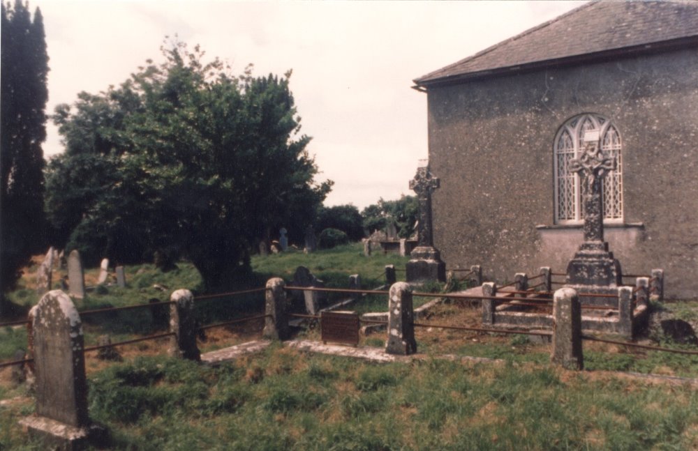 Oorlogsgraf van het Gemenebest Tracton Church of Ireland Churchyard