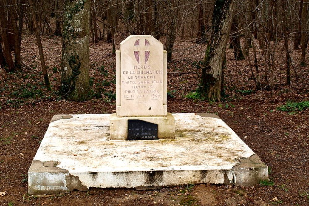 Monument Sergeant Marcel Suppliciau