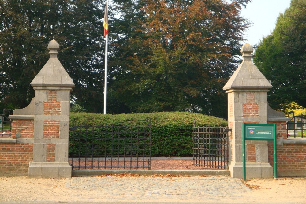 Belgische Oorlogsbegraafplaats Halen