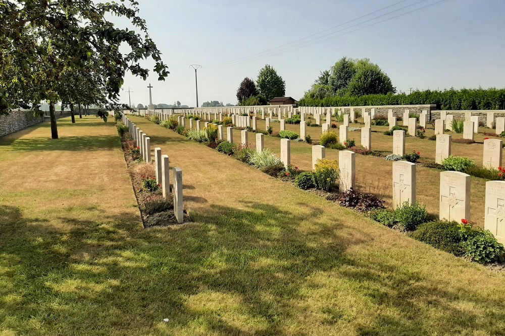 Commonwealth War Cemetery Rue-des-Berceaux #3