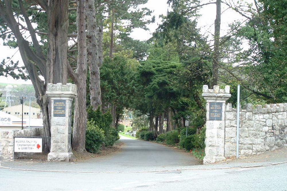 Commonwealth War Graves Bron-y-nant Cemetery