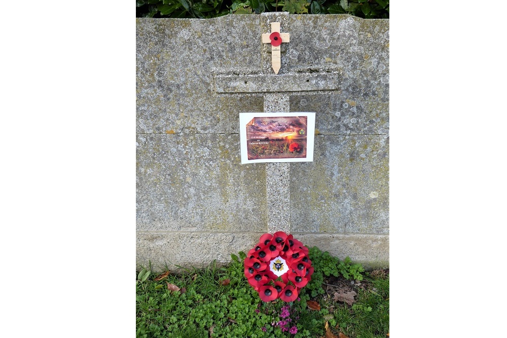 Former British War Grave Ressegem