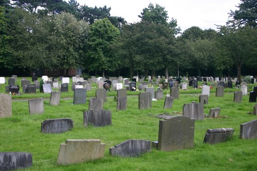 Oorlogsgraven van het Gemenebest Plymyard Cemetery