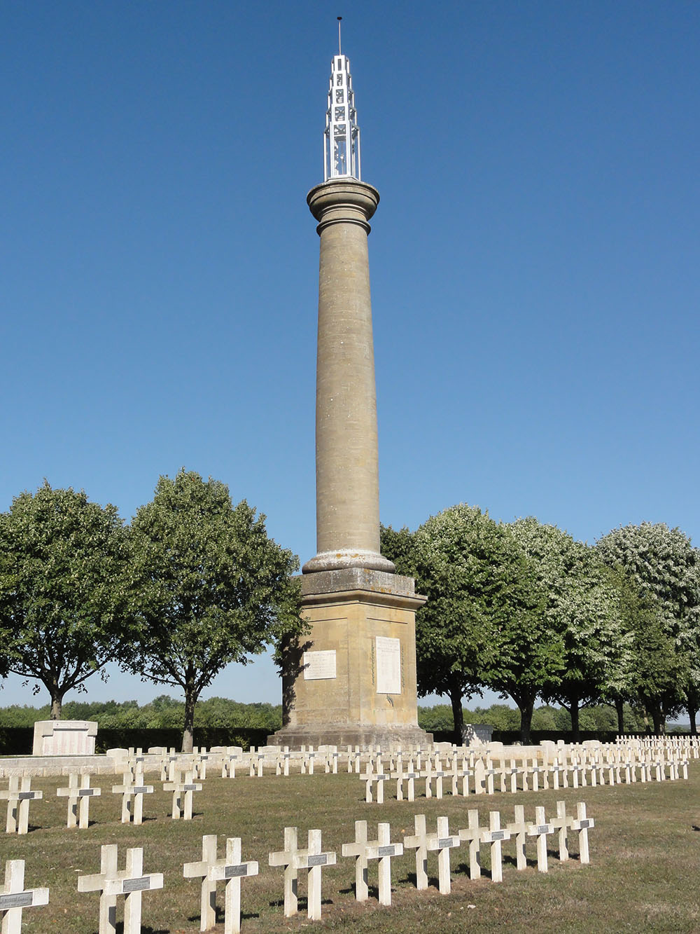 Monument Franse 42e Divisie Pierrepont