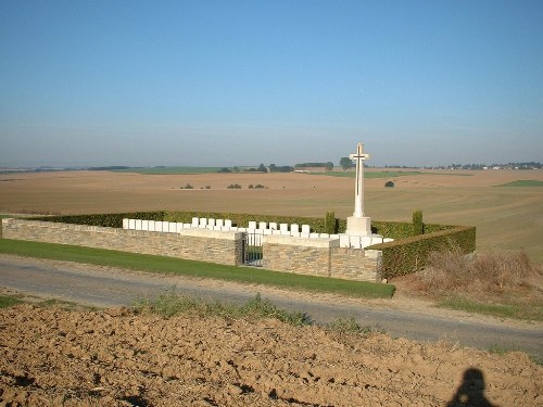Commonwealth War Cemetery Uplands