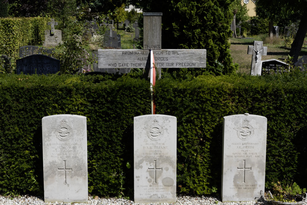 Commonwealth War Graves Old Municipal Cemetery Haaksbergen #4