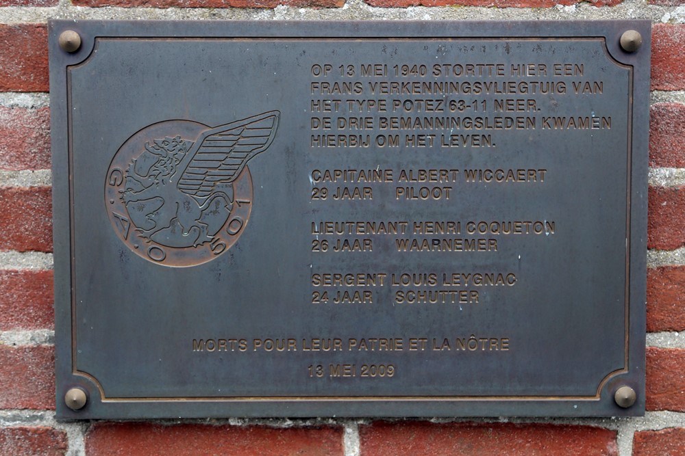 Memorial Crashed French Plane Oirschot