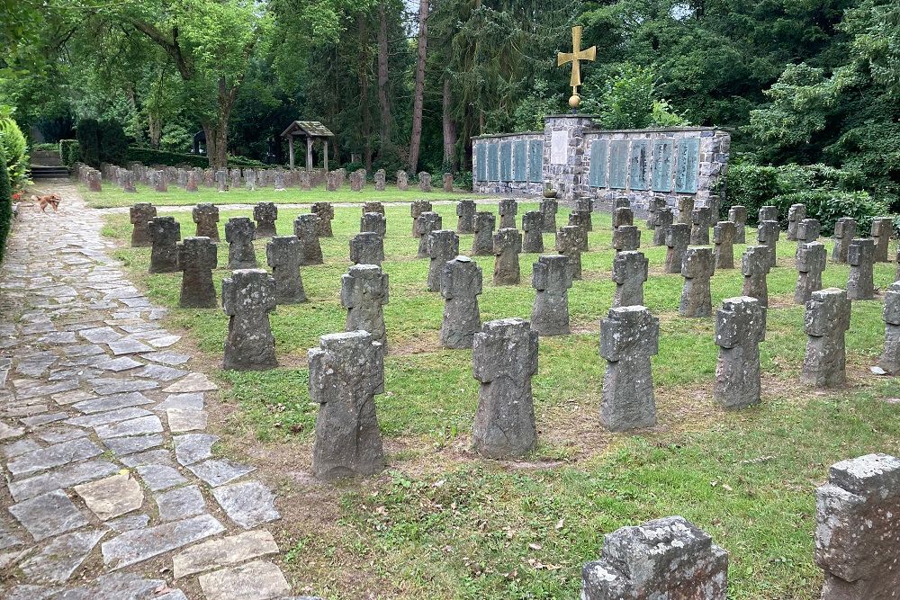 Duitse Oorlogsgraven Eichholzfriedhof Arnsberg
