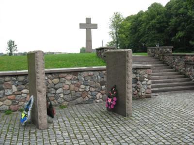 Duitse Oorlogsbegraafplaats Knigsberg / Kaliningrad