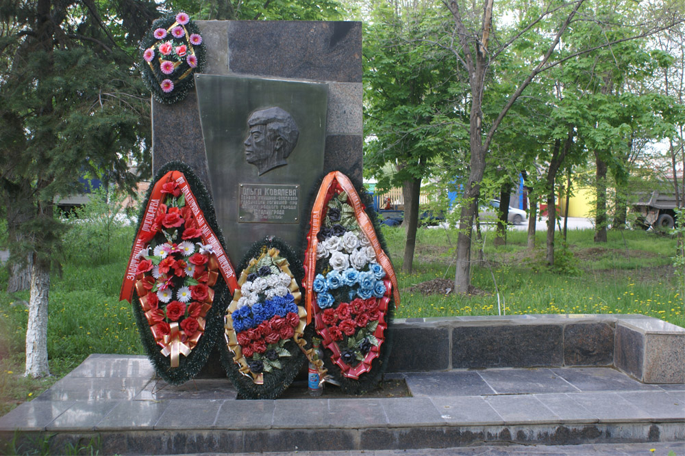 Grave Olga Kovalev #1