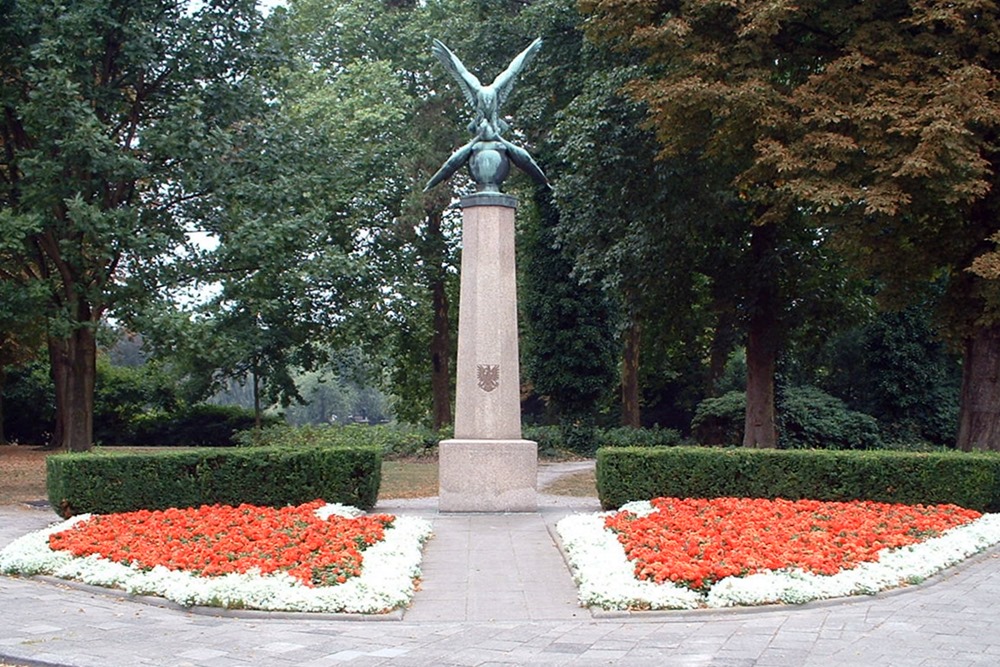 Pools Monument Wilhelminapark Breda