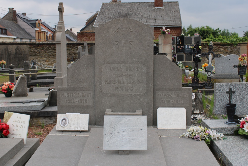 Belgian Graves Veterans Harchies