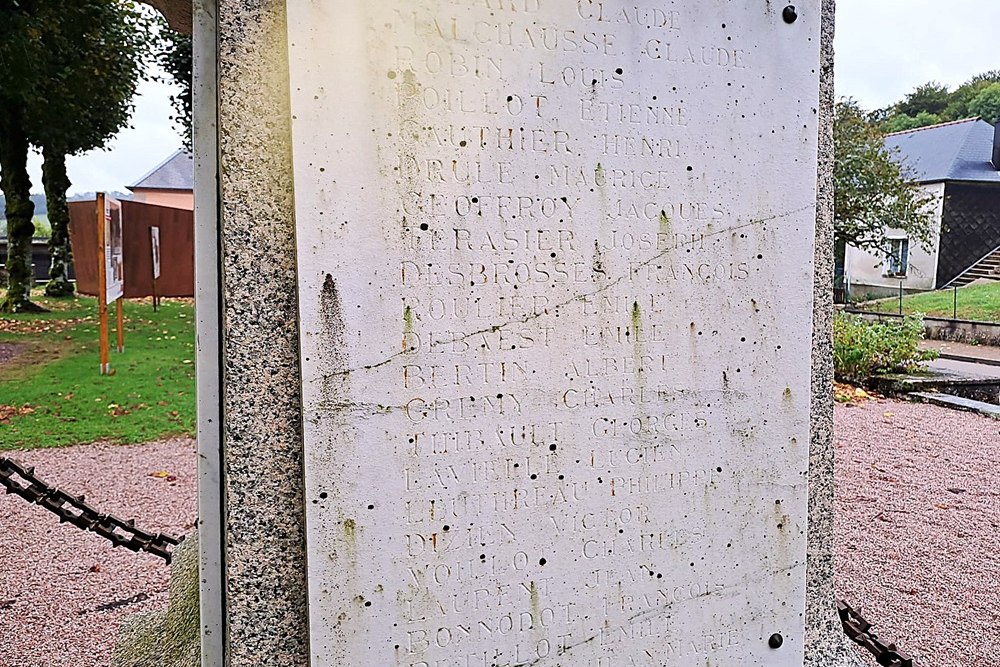 War Memorial Dun-les-Places #4