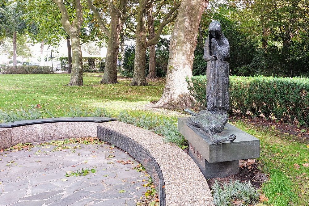 War Memorial Maassluis #5