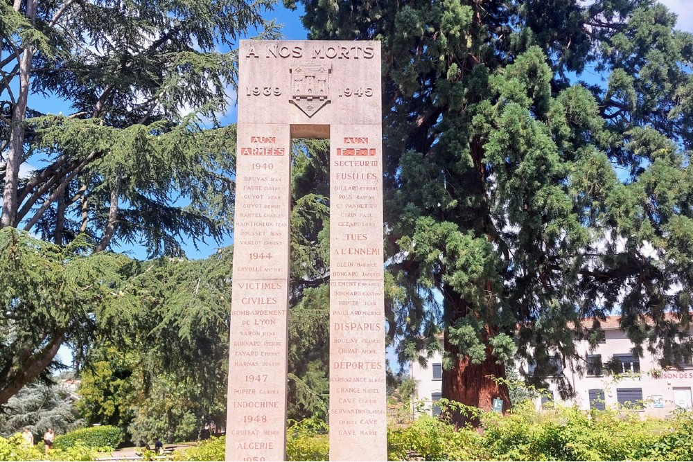 War Memorial Saint-Symphorien-sur-Coise #3