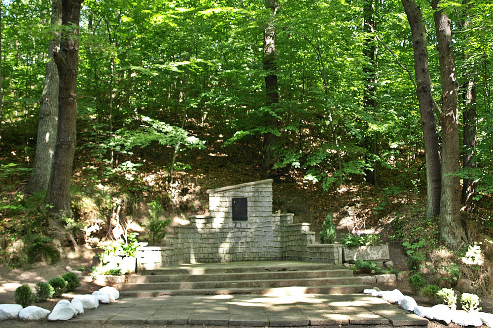 Monument Kolonel Stanislaw Dabek