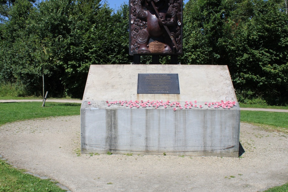 Māori Memorial Pou Maumahara - Pohutokawa #5