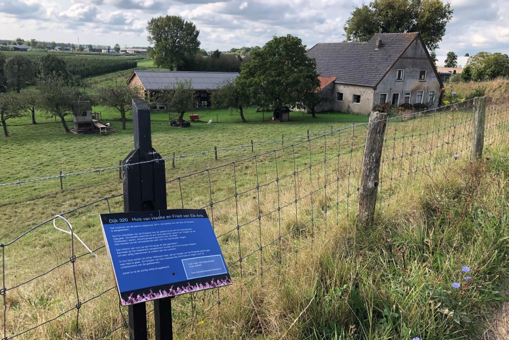 Remembrance Sign Dijk 320