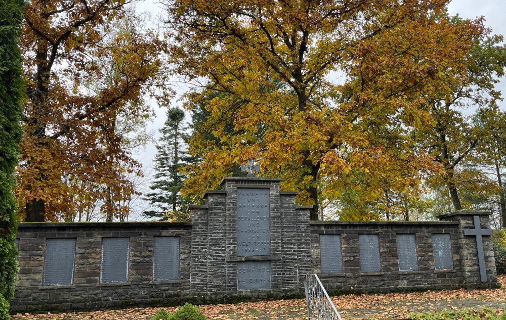 War Memorial Bad Laasphe-Feudingen #1