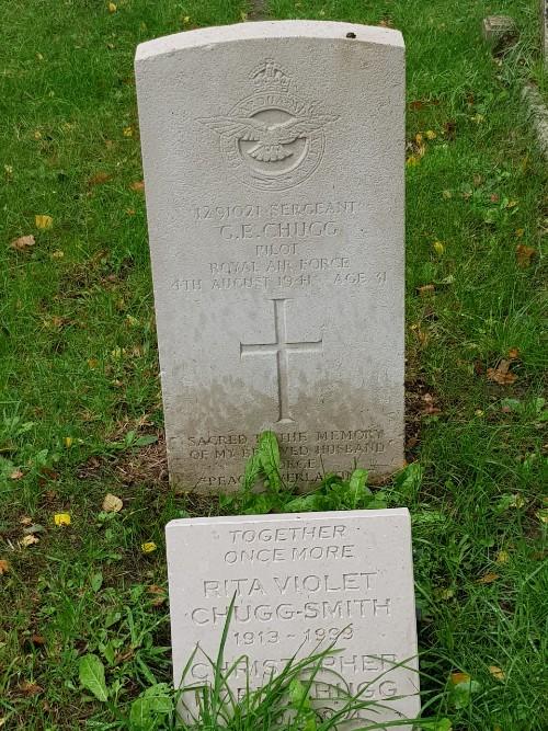 Oorlogsgraven van het Gemenebest St. John the Baptist Churchyard #4