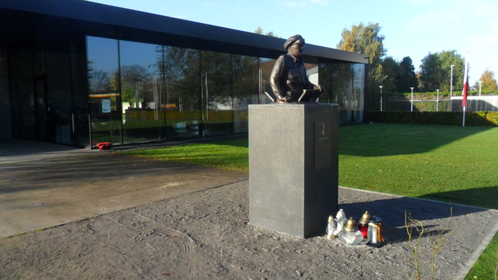 Monument Generaal Macjek