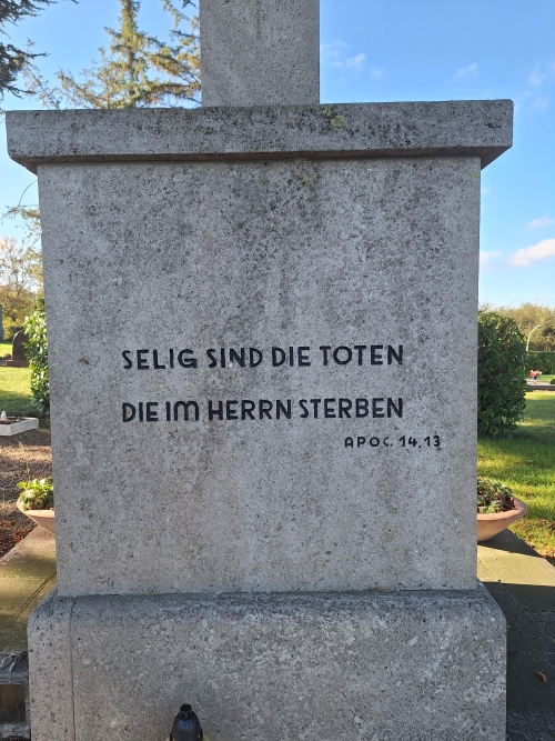 Cemetery Juntersdorf #3