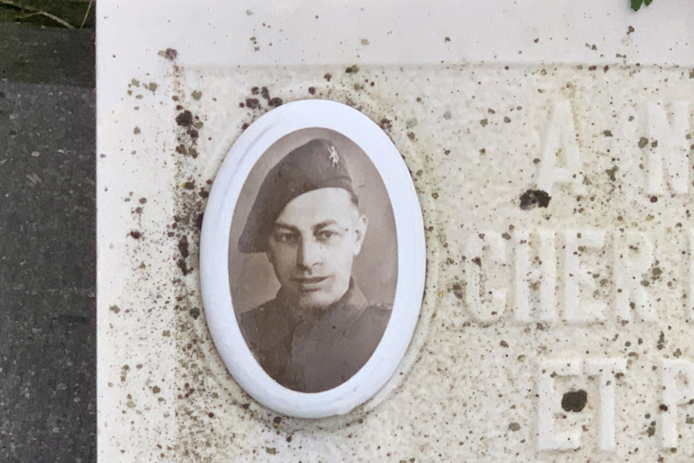 Belgian War Graves Mons #1